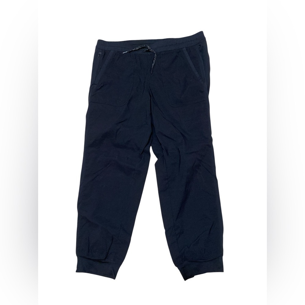 The North Face Black Woman’s Cropped Joggers in Size Large.